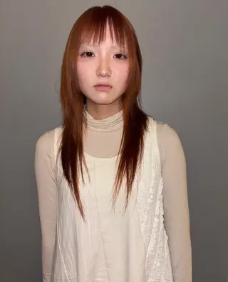 カラー HACO+ /MOE モエのヘアスタイル