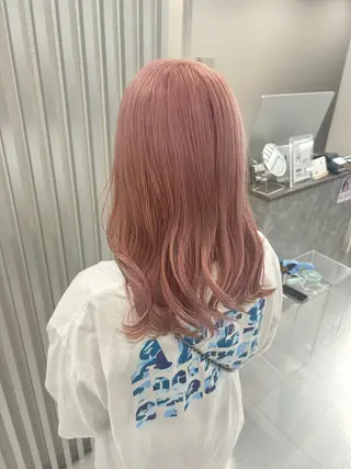 セミロング あやめ🪽 オリーブ/ハイトーンのヘアスタイル