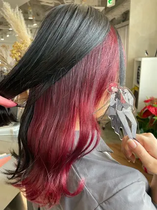 ミディアム カラー インナーカラー 推し ブリーチ  髪質改善のヘアスタイル