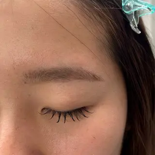 アイブロウ SiLO Yukinaのヘアスタイル