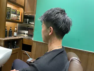 ミディアム 中越 仁一郎のヘアスタイル