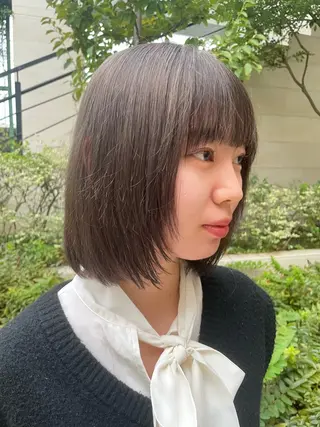 ミディアム 透明感/ハイトーン ／レッドカラー🍓のヘアスタイル