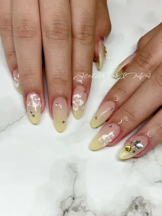 ミディアム アトリエAIHA★ フィルイン推奨サロンのネイルデザイン
