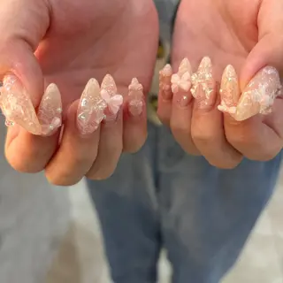 ネイル 栗田 ゆう子のネイルデザイン