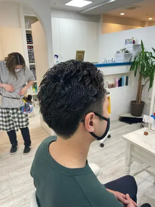 ショート 新籾 尚哉のヘアスタイル