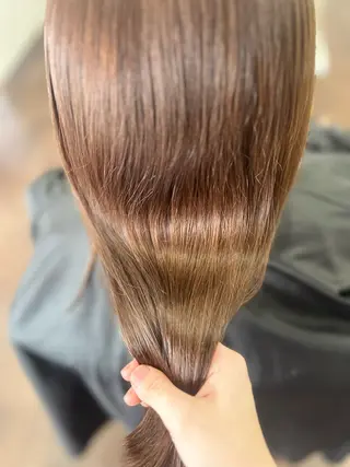 ロング カラー ヘアアレンジ 🤍 minaのヘアスタイル