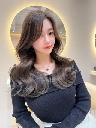 セミロング カラー 縮毛矯正✨🫧 レイヤー川村利幸のヘアスタイル