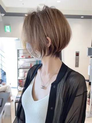 ショート カラー 🥣安野祥華 銀座大人ショート🥣のヘアスタイル