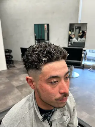 ショート カラー パーマ メンズ ！メンズ特化！ 田中健輔のヘアスタイル