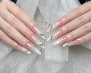 ネイル Maggie Nail🦩のネイルデザイン