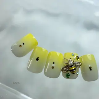 ネイル Legit nail salonのネイルデザイン