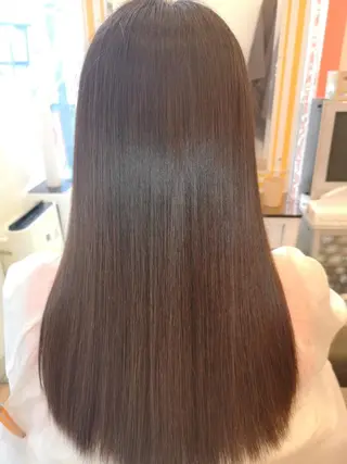 セミロング イプス ビューティーのヘアスタイル