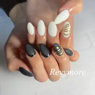 ミディアム ネイル nail salon Revymoreのネイルデザイン