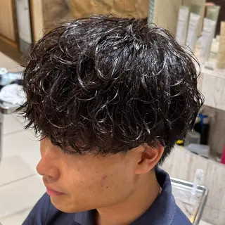 ショート カラー パーマ ヘアアレンジ メンズ 新宿のパーマ職人/ メンズパーマ/石見のヘアスタイル