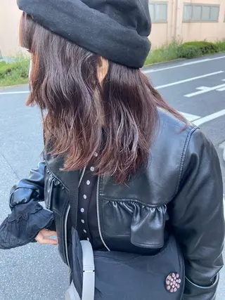 ミディアム カラー 西田 莉緒のヘアスタイル