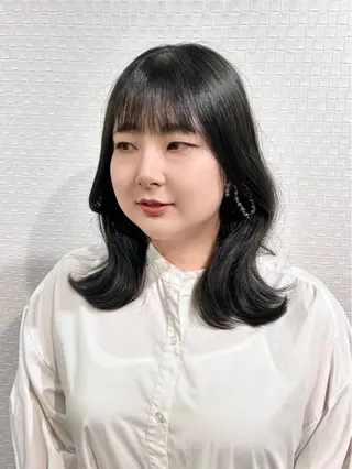 ミディアム カラー 柔らか垢抜けｶﾗｰと ｶｯﾄ🫧ASUKAのヘアスタイル