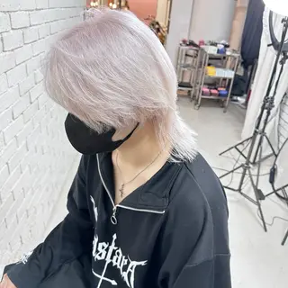 ショート カラー レイヤーブリーチ特化 ホワイト専門/岸のヘアスタイル