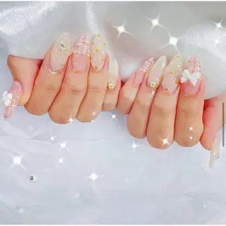 ネイル misaki 🩰‎🤍🎀のネイルデザイン