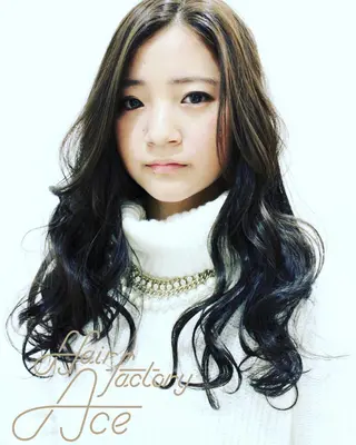 セミロング 所渉/韓国レイヤー /ウルフカットのヘアスタイル