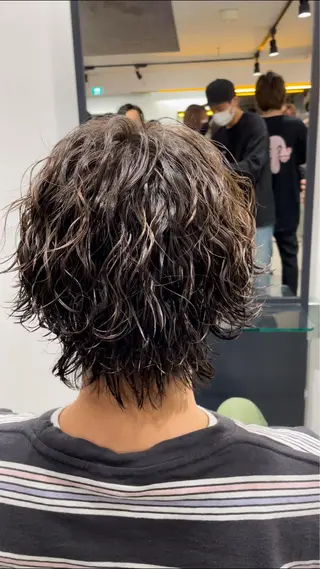 ショート パーマ メンズ 波巻きスパイラルパー マ/シャドウパーマ駿のヘアスタイル