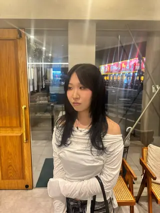 ロング エルロン 栢原のヘアスタイル