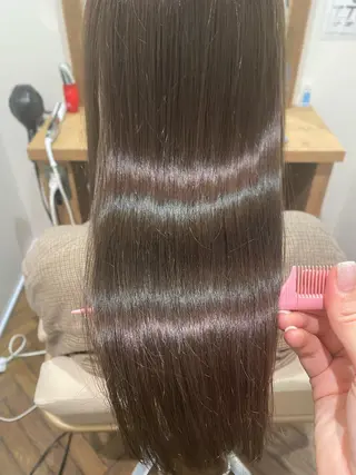 ミディアム Minami .のヘアスタイル