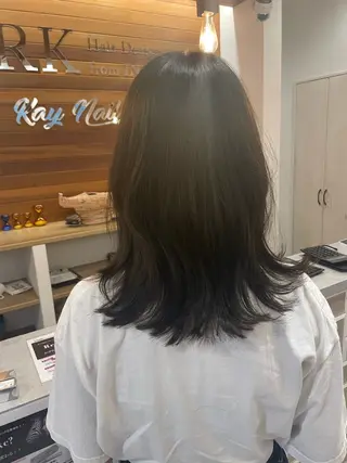 セミロング やまこし 美裕樹のヘアスタイル