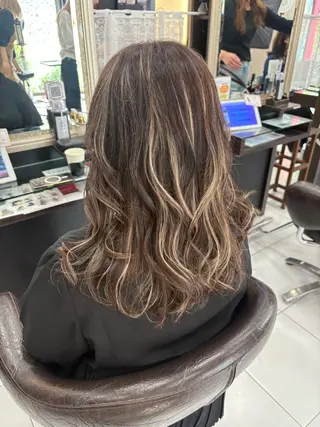 ロング ホワイト系はお任せ /ブリーチ/店長岩崎のヘアスタイル