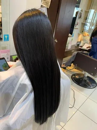 ロング ヘッドスパニスト YUZURIのヘアスタイル