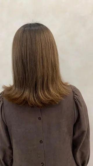 ミディアム カラー チバ ヒロトのヘアスタイル