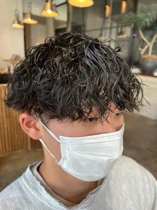 ショート パーマ メンズ 波巻きスパイラルパー マ/シャドウパーマ駿のヘアスタイル