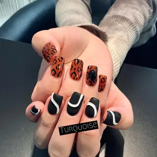 ネイル 個性派ネイルサロン 💅🏼ターコイズのネイルデザイン