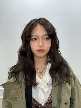 ロング カラー houda marinのヘアスタイル