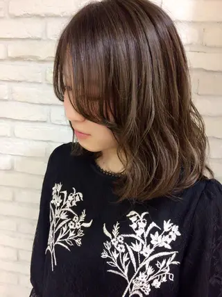ミディアム カラー 横浜🍒ルーツカラー エクステ/RIEのヘアスタイル