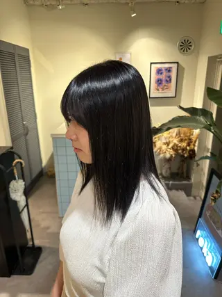 セミロング HANAME 原宿美容室のヘアスタイル
