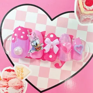 ネイル MignonReve ♡EIMI🌈のネイルデザイン