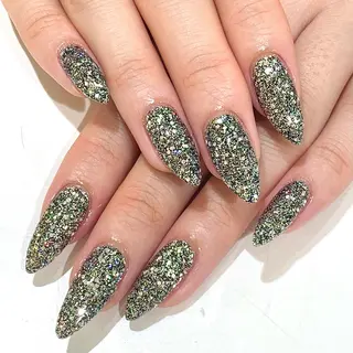 ネイル 矢崎 千春のネイルデザイン