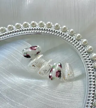 ネイル 伊藤 菜緒のネイルデザイン