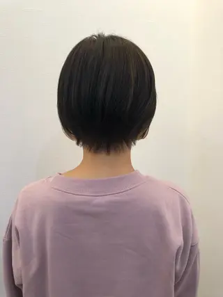 ショート ツノガイ エリのヘアスタイル