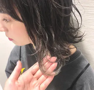 ミディアム カラー 荒川 ひなの 新川崎のヘアスタイル