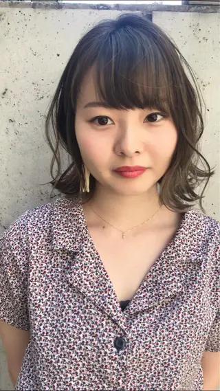 ミディアム カラー 寺山 佳貴のヘアスタイル