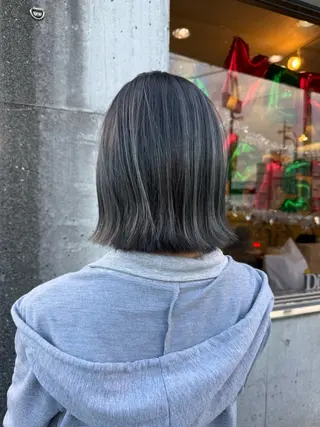 ショート カラー シモダ クルミのヘアスタイル
