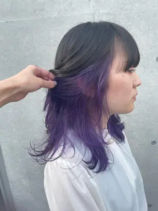 ミディアム カラー インナーカラー 推し ブリーチ  髪質改善のヘアスタイル