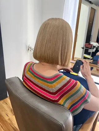 カラー yuu /N° 大分中央町店のヘアスタイル