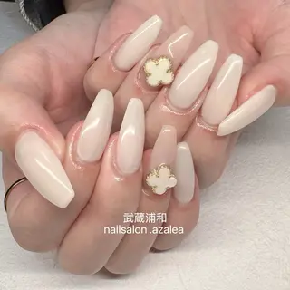 ネイル R inのネイルデザイン