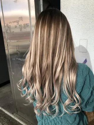 カラー ダブルスキルエクステ /羽エクステ白石宇由のヘアスタイル