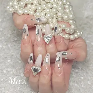 ネイル 🦋 Queenieのネイルデザイン