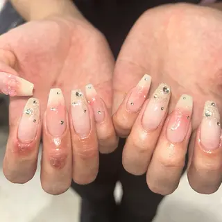 ネイル MODA MANAMIᵕ̈のネイルデザイン