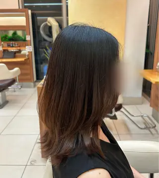 セミロング 三瓶 公子のヘアスタイル