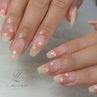 ネイル LAVISH nanamiのネイルデザイン